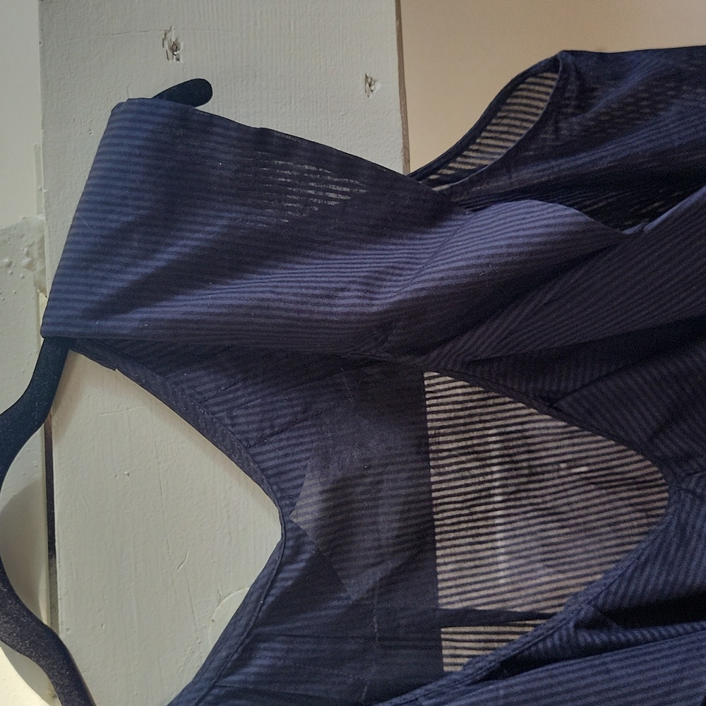BCBG MaxAzria Ruffle Collar blouse - Picture 6 of 14